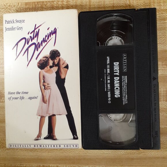 Dirty Dancing 1987 VHS Romance/Dance 80s Cult VTG Patrick Swayze Jennifer Grey - Picture 8 of 9